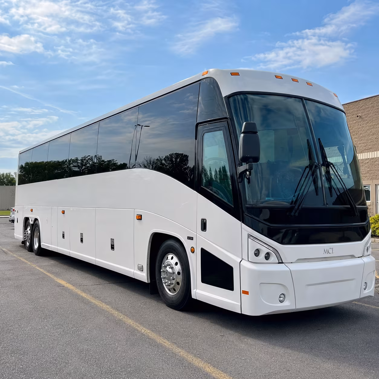 corporate airport shuttles to dfw and dallas love field