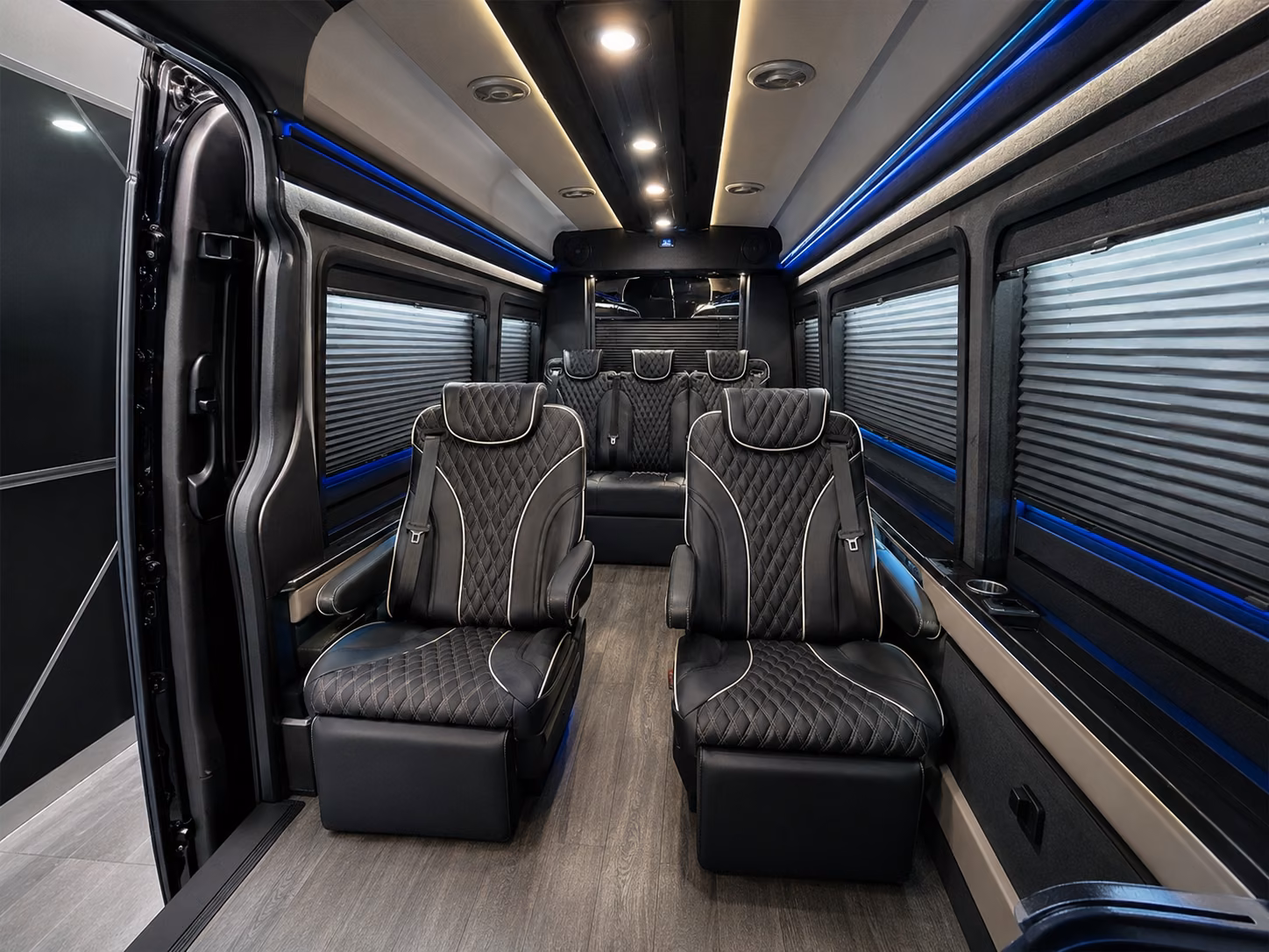 hotel to airport shuttle buses serving frisco and the surrounding area