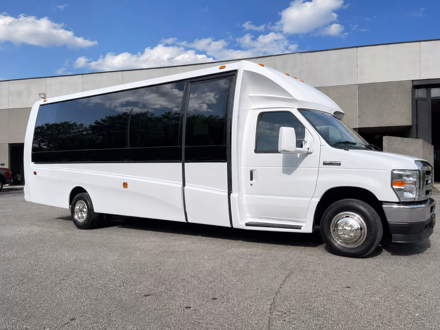 prom minibus rentals for frisco high school groups of every size
